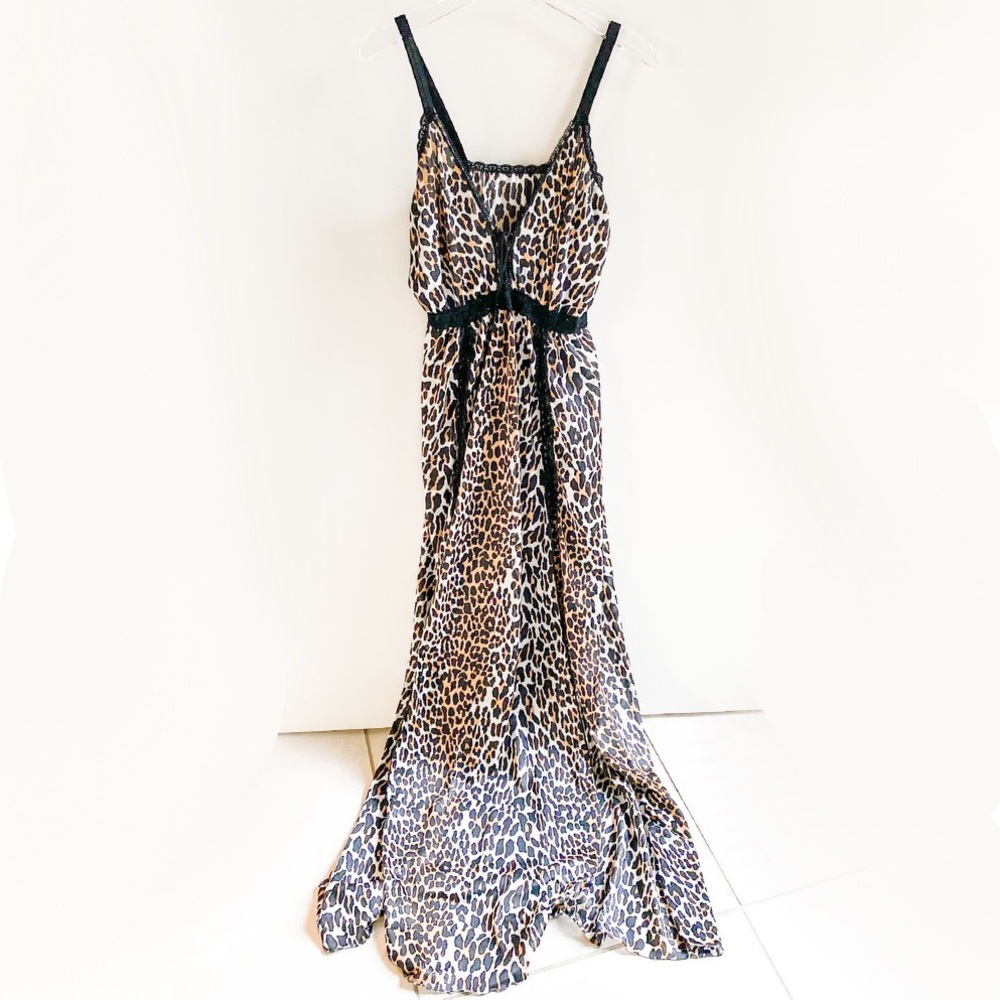 Vintage Slip Chemise Tiger Print Nylon 1970’s vintage nightgown night dress